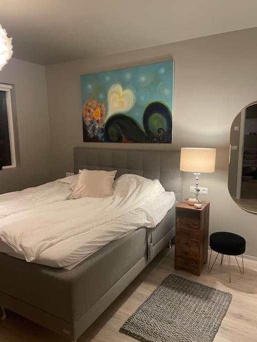Beautiful Apartment Near Airport Njarthvik Exterior foto